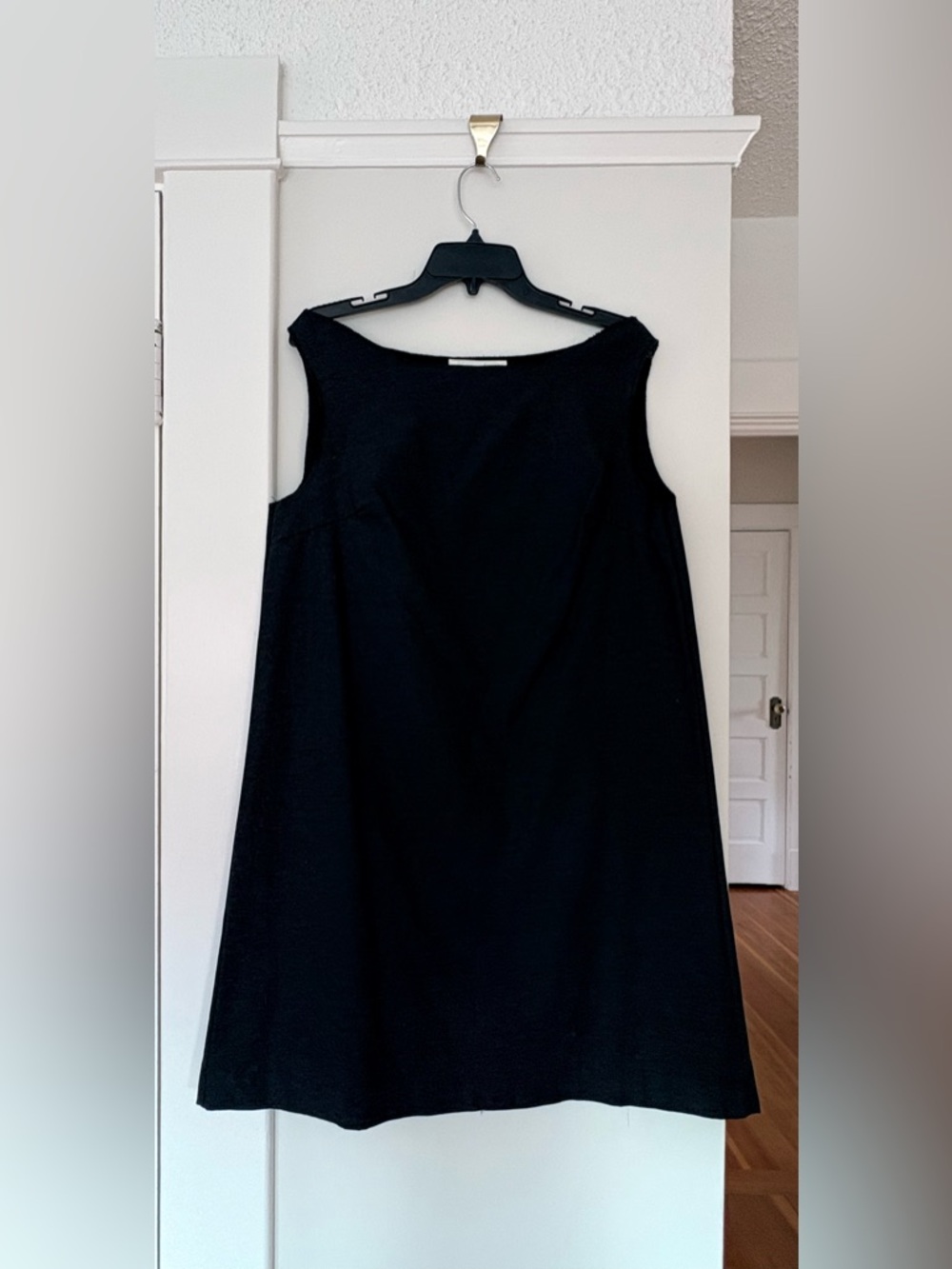 Classic Sleeveless Dark Gray Shift Dress